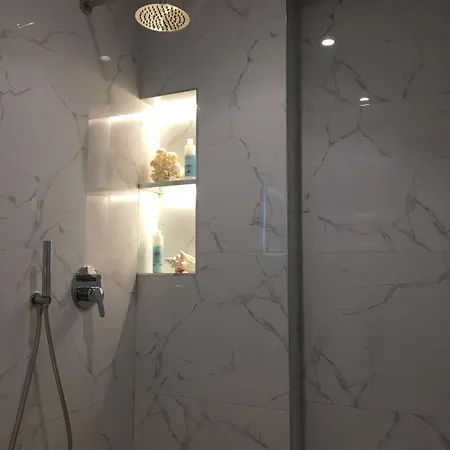 Apartamento 2 *